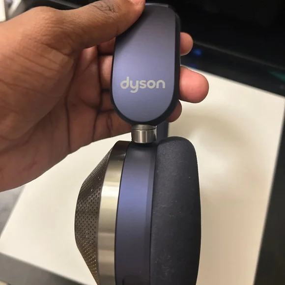 Dyson Stylish Blue and Silver Over-Ear Headphones - Picture 5 of 9